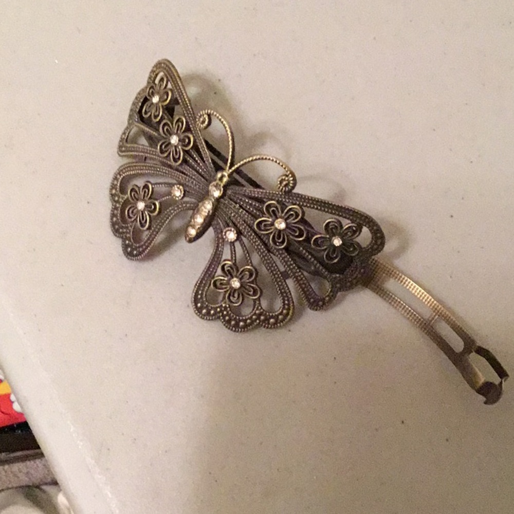 Vintage Beautifly hair clip antique
